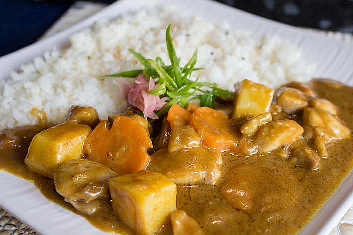 DON10. Curry Rice